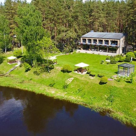 Pusu Takas Hotel Andrioniskis Exterior foto