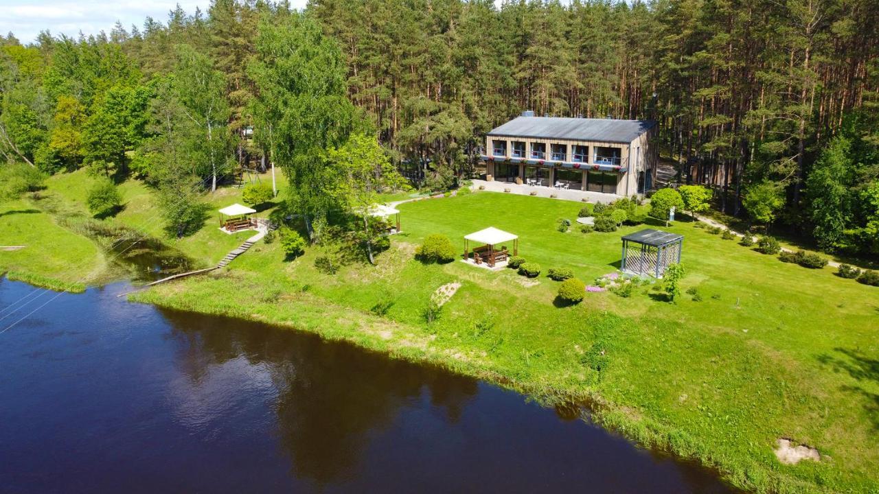 Pusu Takas Hotel Andrioniskis Exterior foto