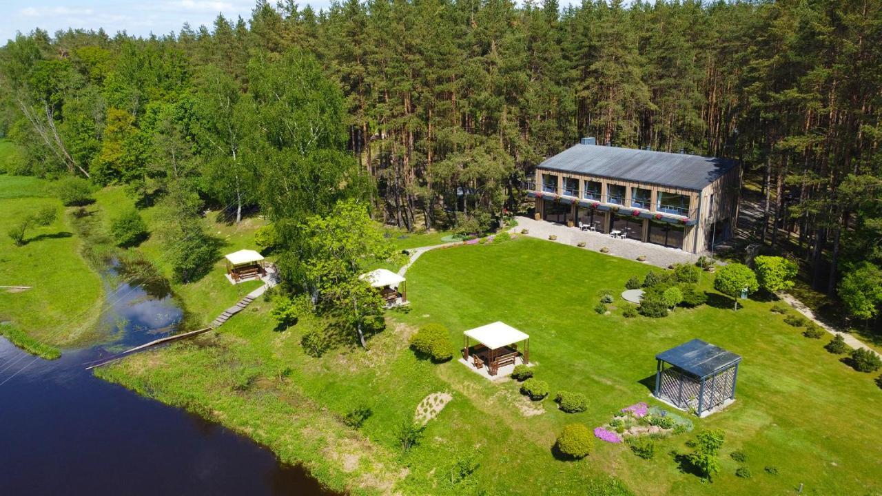 Pusu Takas Hotel Andrioniskis Exterior foto
