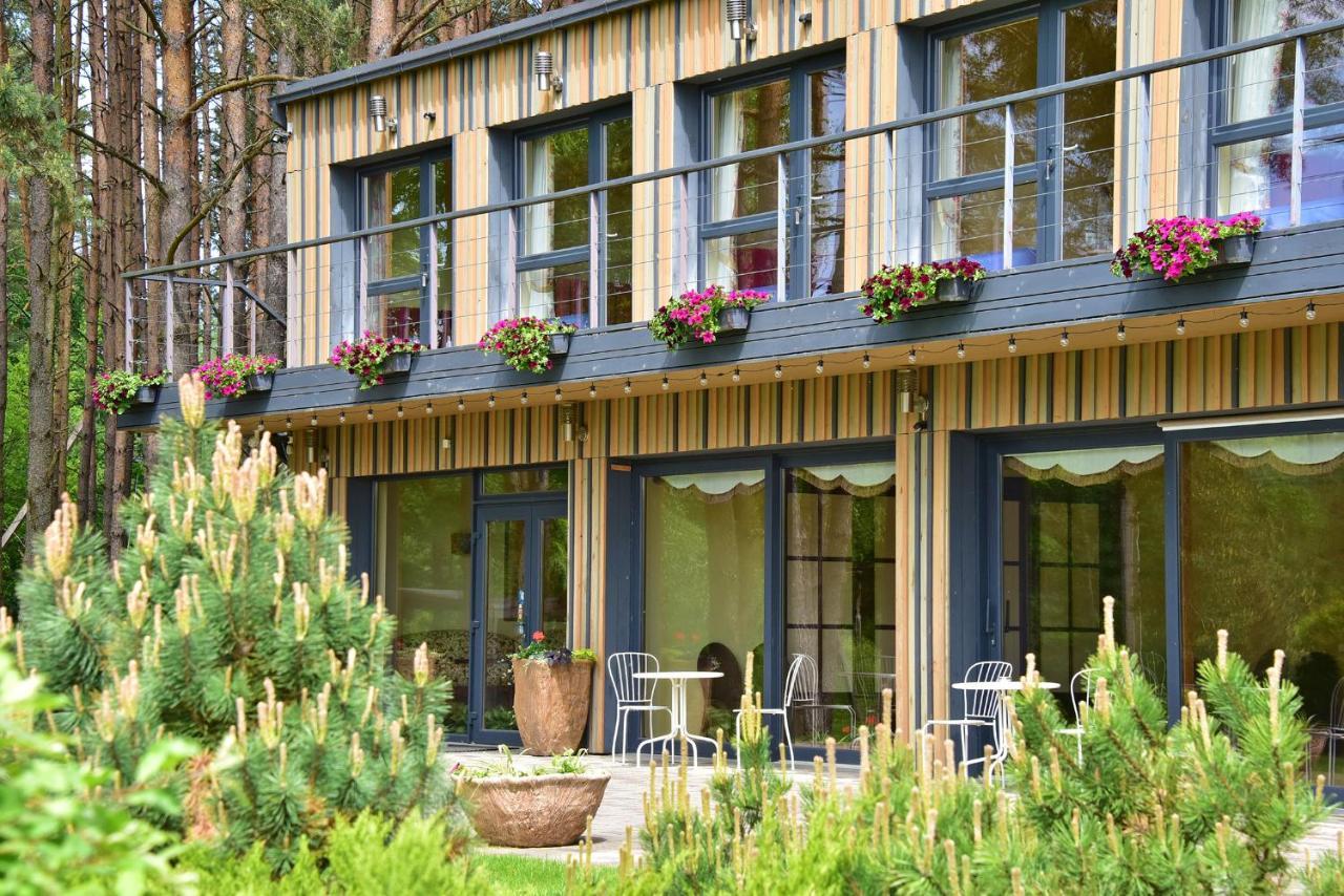 Pusu Takas Hotel Andrioniskis Exterior foto