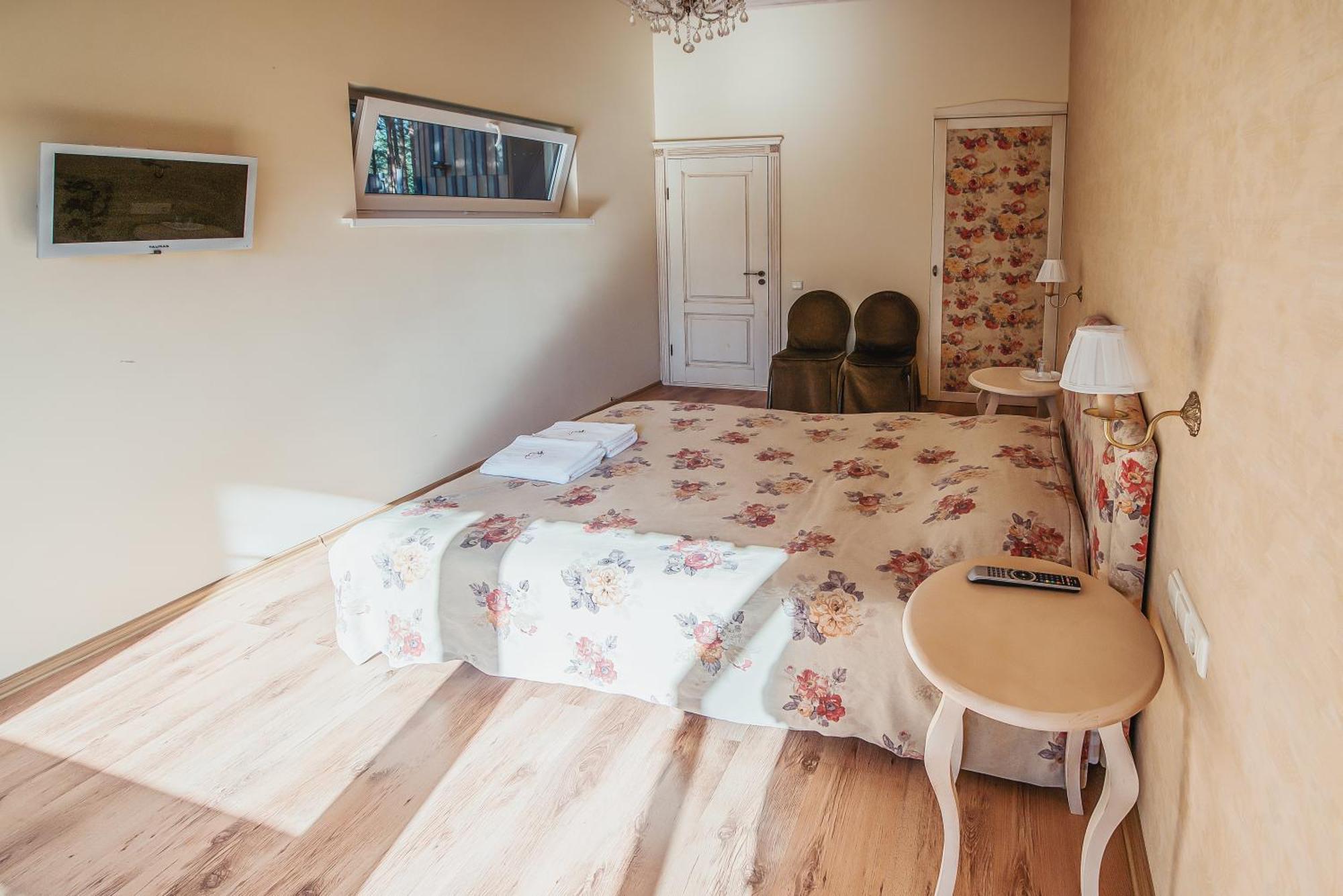 Pusu Takas Hotel Andrioniskis Cameră foto